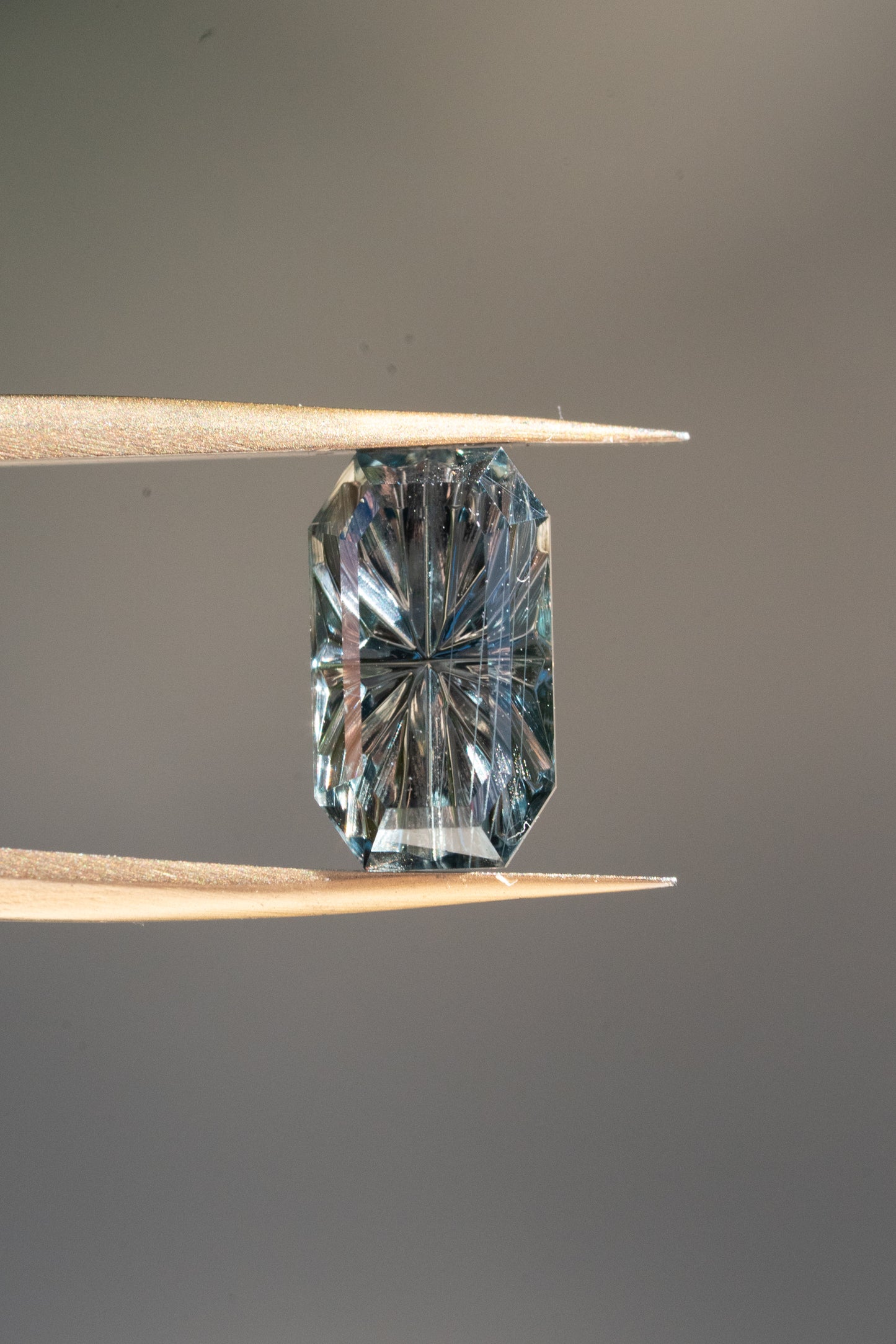 1.41 Carat Olive Green/Gray Umba Sapphire