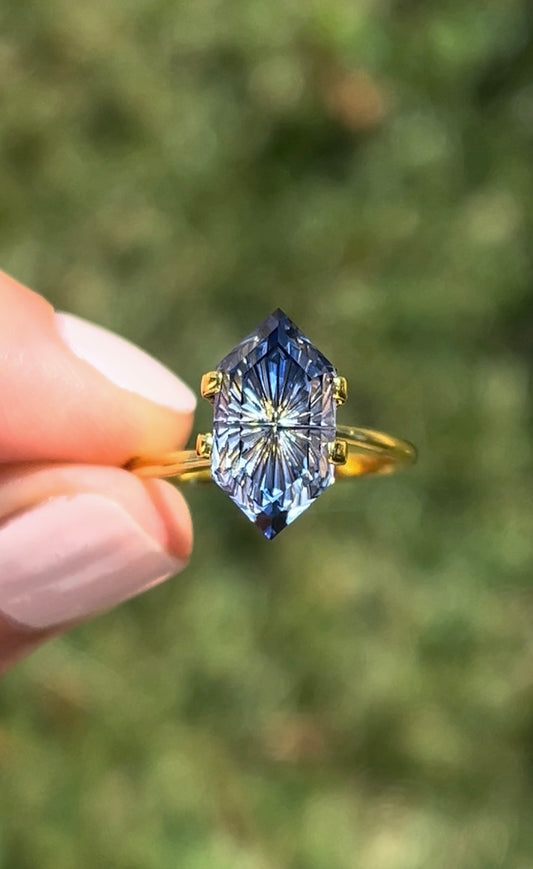 4.55 Carat Two Toned Blue Fantasy Cut Lab Sapphire