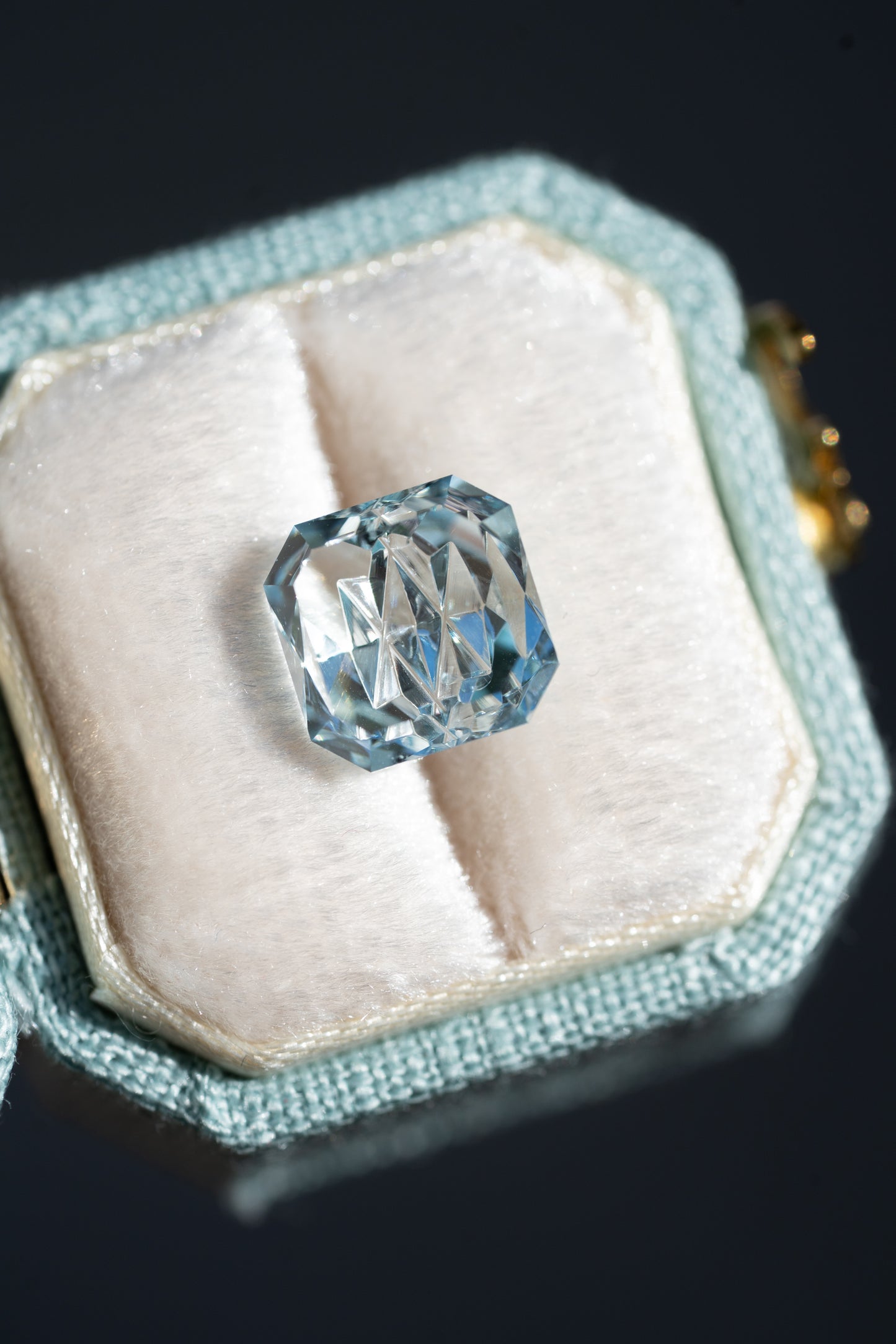 2.65 Carat Luminara Aquamarine